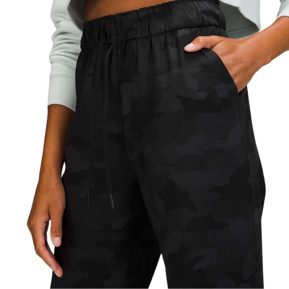 Lululemon Women’s Stretch High-Rise Pant [Full Length] - Picture 6 of 6